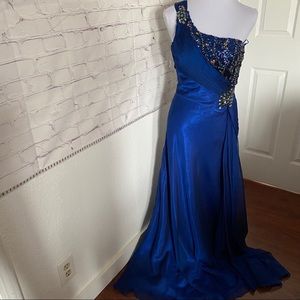 DAVE AND JOHNNY MAXI LENGTH ONE SHOULDER DRESS SIZE 3/4